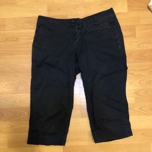 Navy blue capri pants